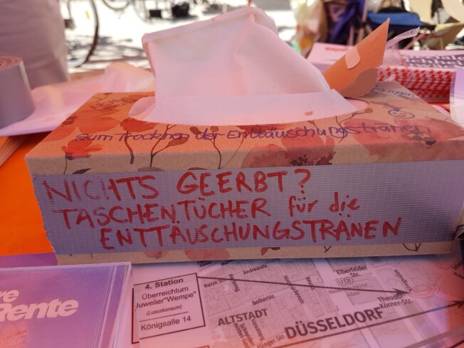 Taschentücher-Box "Nichts geerbt" Für die Enttäuschngstränen"